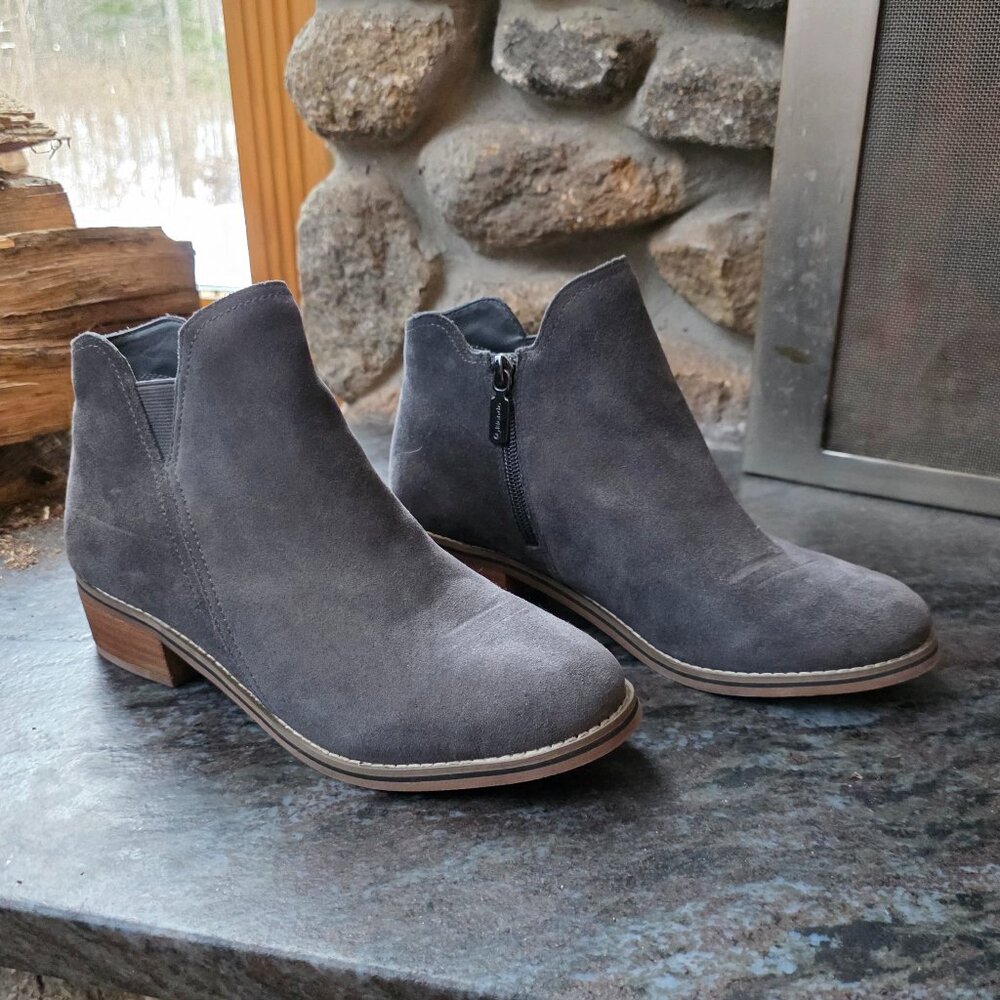 NWT Blondo Waterproof Blue/Gray Suede Booties Size 9M